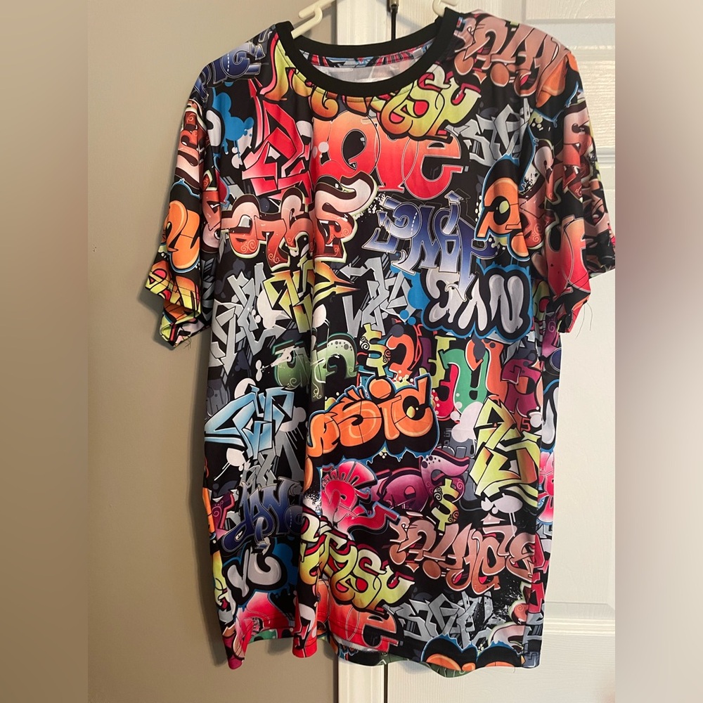 FRESH PRINTS OF BEL-AIR Men’s crew neck T-Shirt Size Large Graffiti print